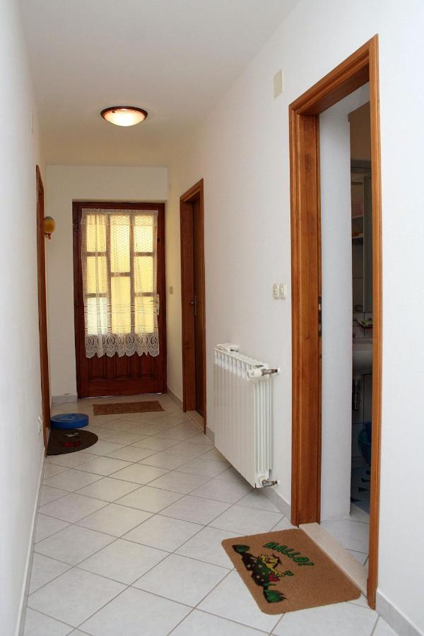 Apartment Vrboska 4634B 外观 照片